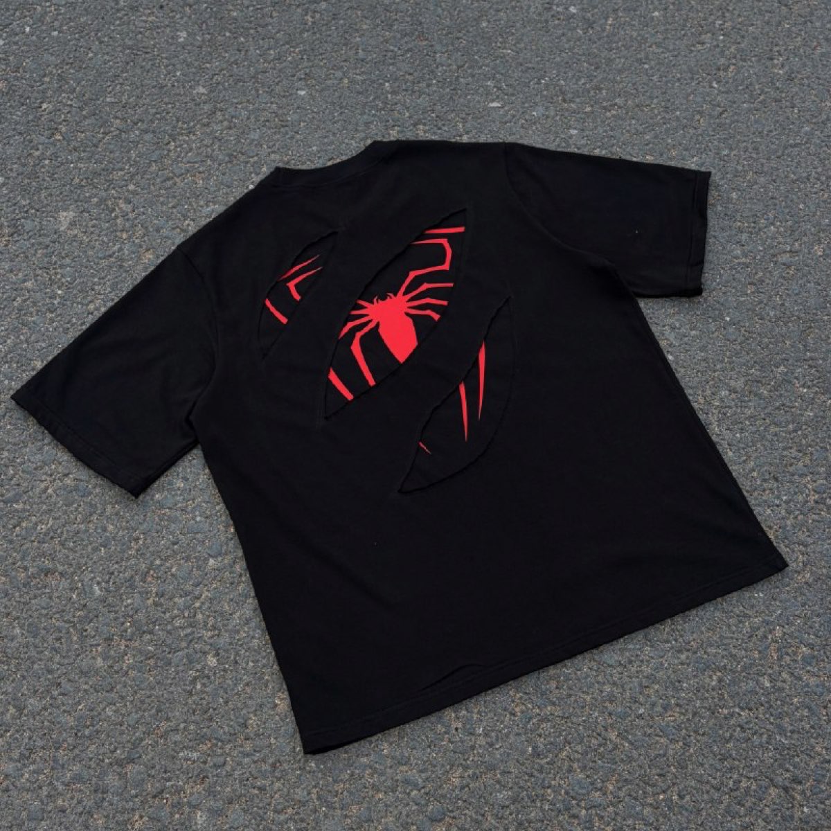 Black / Red